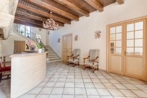 Снимка в галерията на DOMAINE DE LA NERTHE- HOTEL PROVENCE MEDITERRANEE в Gignac-la-Nerthe