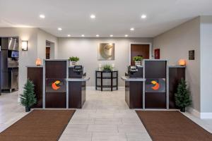 Vestibils vai reģistratūra naktsmītnē Comfort Suites St Louis - Sunset Hills