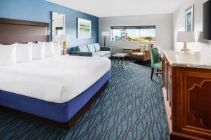 Cama ou camas em um quarto em Coco Key Hotel & Water Park Resort