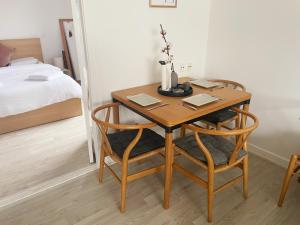 An cosy apartment near CPH airport房間的床