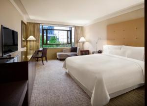 Cama ou camas em um quarto em Westin Josun Seoul Hotel