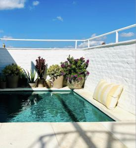 Swimmingpoolen hos eller tæt på Hotel Tayko Sevilla