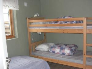 Una cama o camas en una habitación de Hagestad 47