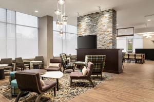 Prostor za sedenje u objektu Residence Inn by Marriott New York JFK Airport