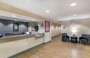 Vestibils vai reģistratūra naktsmītnē Extended Stay America Suites - Kansas City - Airport