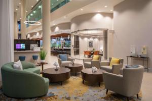 Гостиная зона в DoubleTree by Hilton Miami Doral