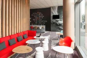 Гостиная зона в ibis Hotel Berlin Spandau