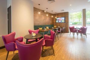 โทรทัศน์และ/หรือระบบความบันเทิงของ Hilton Garden Inn Bristol City Centre