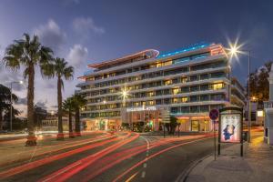 El edificio en el que está el hotel