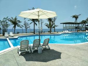 Бассейн в Kenting Moli Bay Seaview Resort Hotel или поблизости