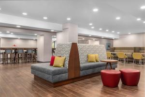 O zonă de relaxare la Hampton Inn & Suites by Hilton Toronto Downtown