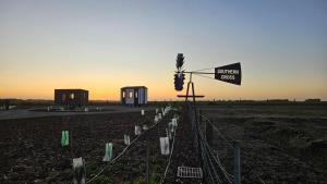 O pôr ou nascer do sol visto da casa de hóspedes ou dos arredores