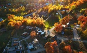 Ptičja perspektiva nastanitve Kub House Village