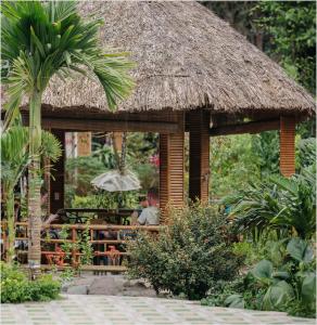 Un jardín fuera de Trang An Mountain House