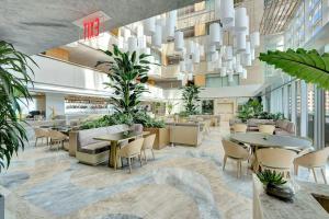 Un lugar para sentarse en Brickell Condogreat-location-aka Hotel Amenities