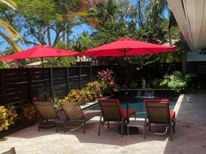 Vrt pred nastanitvijo Riverbank Guesthouse Wilton Manors