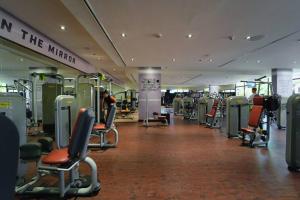 Gimnasio o equipamiento deportivo en FIRST CLASS 1BR Anantara The Palm Hotel