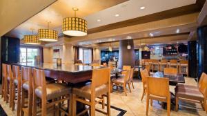 A restaurant or other place to eat at Best Western Plus KC Speedway Inn & Suites