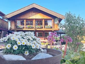 Градина пред Holiday Home Måsaplassen