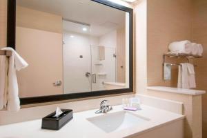 Баня в Fairfield Inn & Suites by Marriott San Antonio Brooks City Base