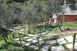 een trap naar een huis bij Agriturismo A' Taversa in Levanto