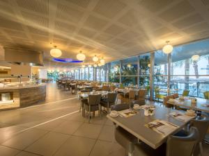 Neptune Eilat By Dan Hotels 레스토랑 또는 맛집