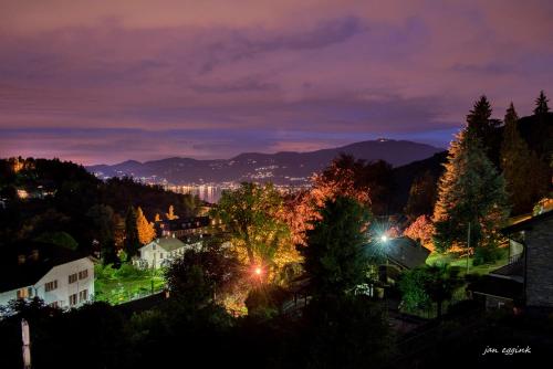 Fotografija u galeriji objekta Hotel Villa Rosy u gradu Premeno