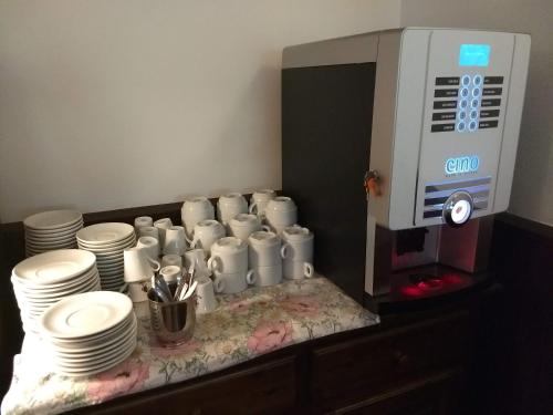 Kaffemaskin og/eller vannkoker på Hotel Ristorante Sassi Rossi