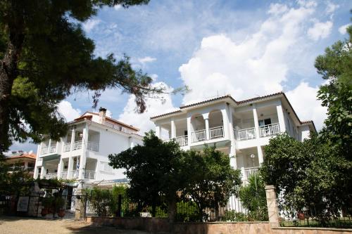 El edificio en el que está el hotel