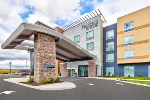 a rendering of the front of a hotel at Fairfield by Marriott Inn & Suites Knoxville Airport Alcoa in Alcoa