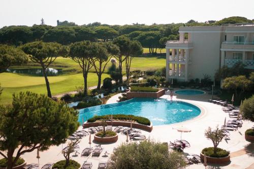 Poolen vid eller i närheten av Onyria Quinta da Marinha Hotel