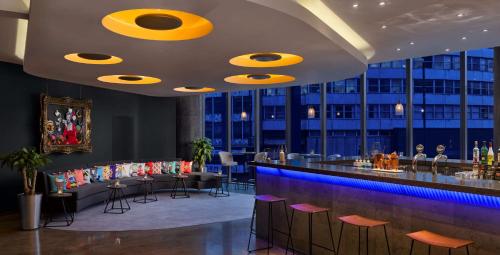 El lounge o bar de Radisson Blu Hotel, Birmingham