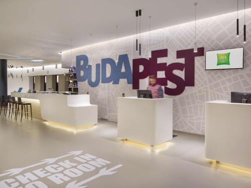 תמונה מהגלריה של ibis Styles Budapest Airport בוצש