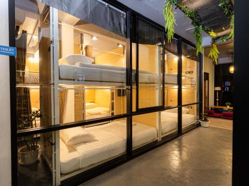 Khao San Social Capsule Hostel