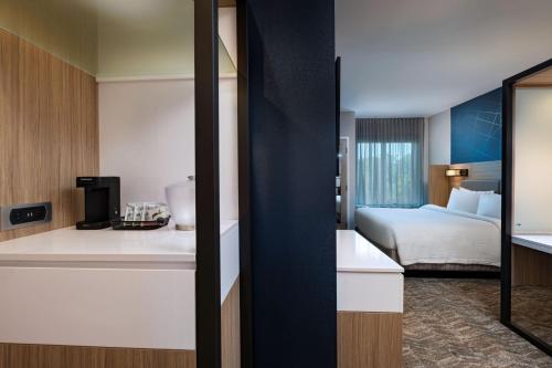 Легло или легла в стая в SpringHill Suites by Marriott Austin North