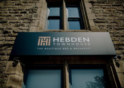 Сертификат, награда, табела или друг документ на показ в Hebden Townhouse