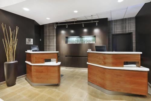 Preddverje oz. recepcija v nastanitvi Courtyard by Marriott Secaucus Meadowlands