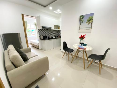 Home Away Minh Khai - Serviced Apartment