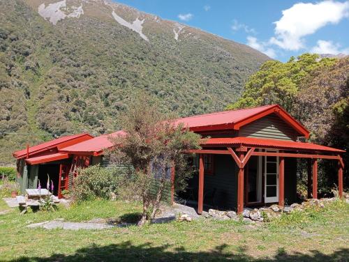 Rata Lodge Accommodation