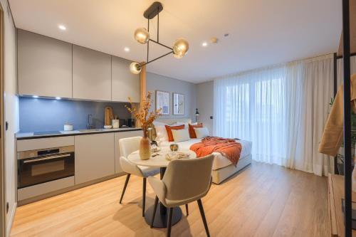 Dapur atau dapur kecil di Nôma Living Icon Apartments