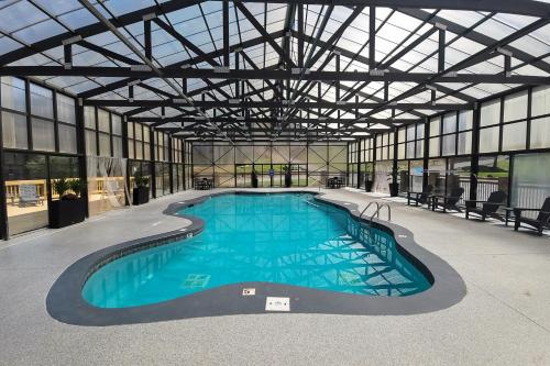 The swimming pool at or close to Smoky Mountain View