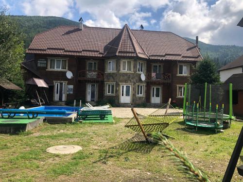 En have udenfor Cottage Zhelikhovskykh