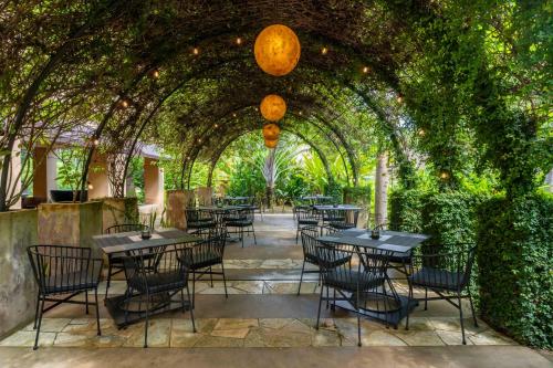 Un jardín fuera de Cuatro Lunas Hotel Boutique