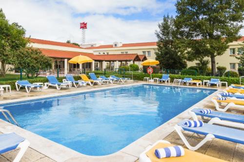 Swimmingpoolen hos eller tæt på Hotel ibis Setubal