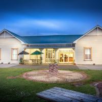 Karamea Village Hotel, hotel di Karamea