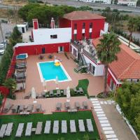 Villa 3 Caparica - Lisbon Gay Beach Resort, ξενοδοχείο σε Charneca