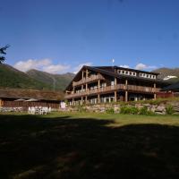 Blåtind Boutique Hotel, hotel u gradu Stordal