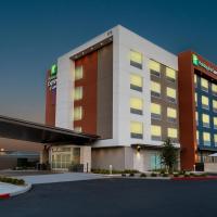 Holiday Inn Express & Suites - Las Vegas - E Tropicana, an IHG Hotel, hotel perto de Aeroporto Internacinal de McCarran - LAS, Las Vegas