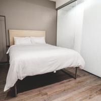 SOVA Micro-Room & Social Hotel, hotel in: Downtown Dallas, Dallas