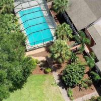 University House - 8 Bedrooms Walk to UF / Stadium, hotel near Gainesville Regional Airport - GNV, Gainesville